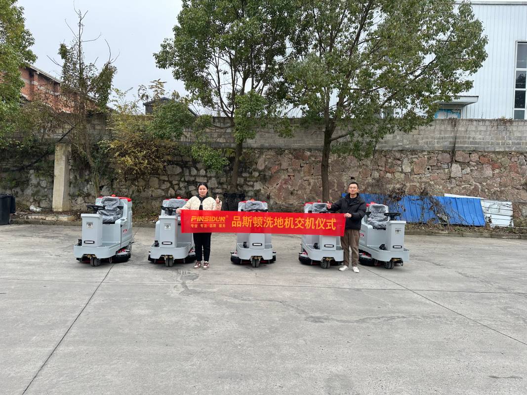 Máquinas fregadoras de suelos PINSIDUN entregadas a una fábrica militar china